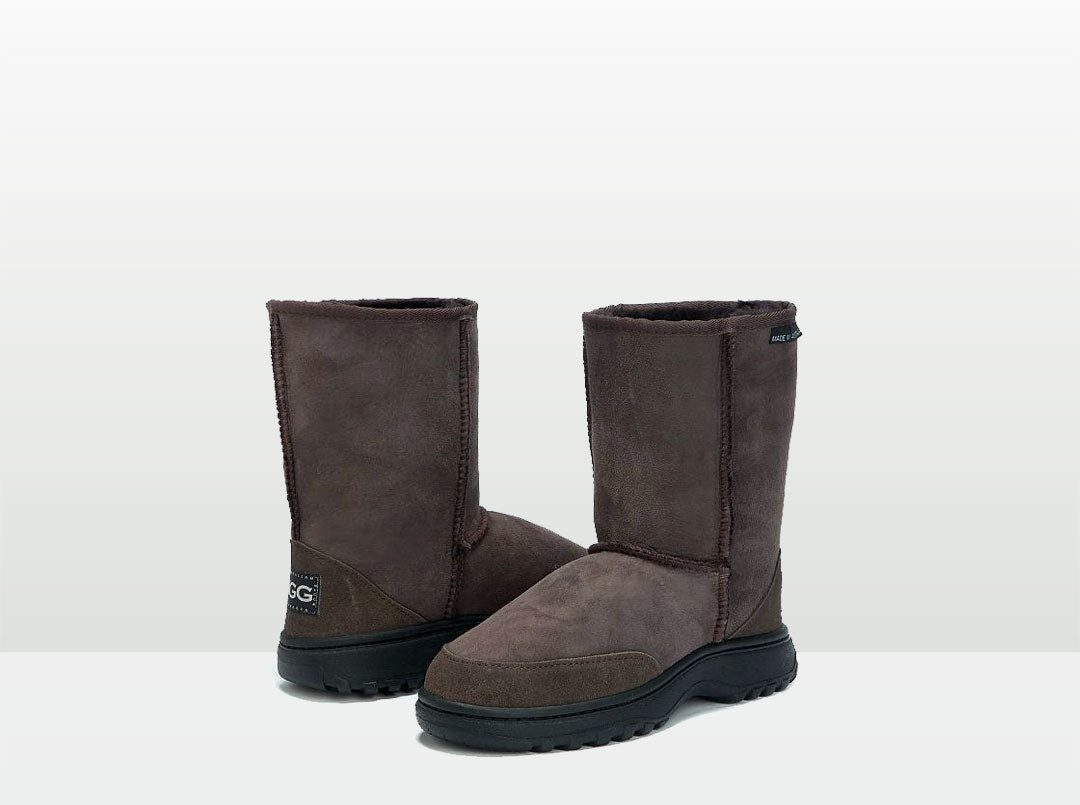 Classic short chocolate hot sale ugg boots